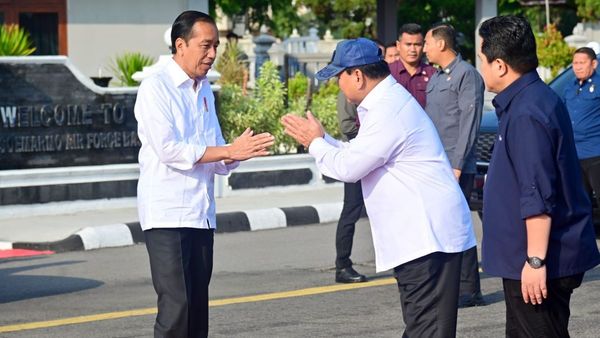 Tepis Isu Prabowo Cekik Wamen Saat Rapat, Jokowi: Masa Nyekek?