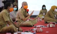 Berita Jateng: Ganjar Pranowo Undang Rektor hingga Buruh untuk Bahas UU Cipta Kerja