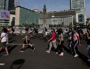 Berita Jakarta Terkini: Untuk Mengetahui Pendekatan Lanjutan, Anies Evaluasi Pelaksanaan CFD