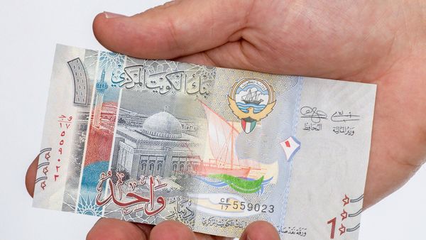Mengejutkan! Mata Uang Termahal Bukan Poundsterling, tapi Dinar Kuwait