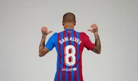 Come Back, Dani Alves Tak Mau Hanya Jadi Ban Serep di Usia Senja