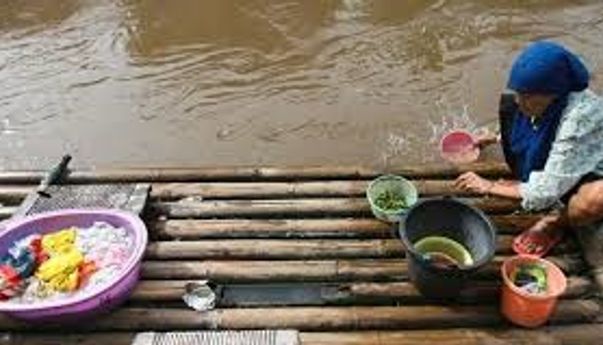 BAB Sembarangan Masih Terpelihara di Jakarta, Penyakit Mengintai dari Jauh