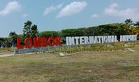 Jelang MotoGP Mandalika, Bandara Internasional Lombok Sesak Penumpang
