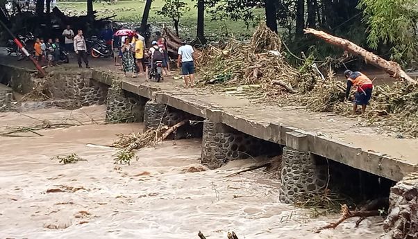 BPBD Sebut Penebangan Liar Sebabkan Banjir Bandang yang Hanyutkan Belasan Rumah di Sumbawa
