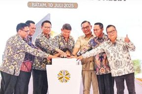 PLTA Kayan Hydro Energy Disinggung Hashim Saat Resmikan Pabrik Timah Batam