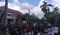 Panas! Demo Bebaskan Jerinx SID di Bali Dibubarkan Polisi