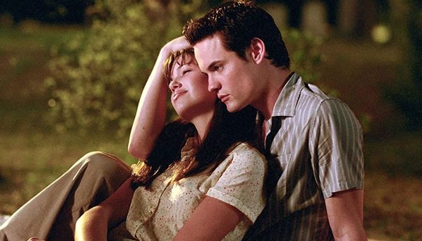 Rekomendasi Film Tentang Cinta Pertama untuk Ditonton Saat Valentine’s Day