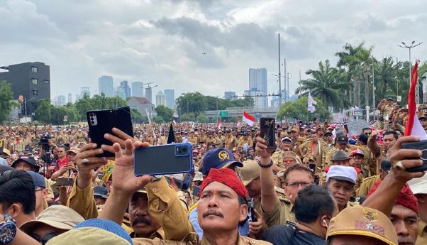 Ribuan Kepala Desa Kepung Gedung DPR RI, Tuntut Masa Jabatan Diperpanjang Jadi 9 Tahun