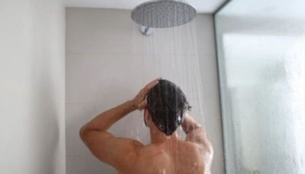 Salah Cara Mandi Ternyata Bisa Pengaruhi Mood, Kulit dan Rambut