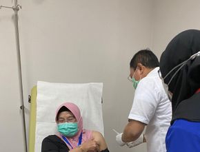 Kata Siti Fadilah Usai Disuntik Vaksin Nusantara: Semoga ini Berhasil
