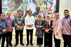 Jokowi Terima Manfaat Pensiun dan THT dari TASPEN