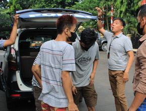 Pria di Jakbar Dikeroyok Empat Temannya Pecandu Narkoba karena Diduga sebagai Cepu Polisi