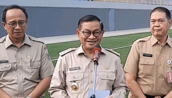 Pramono Larang Warga DKI Buang Limbah Hewan Kurban ke Sungai