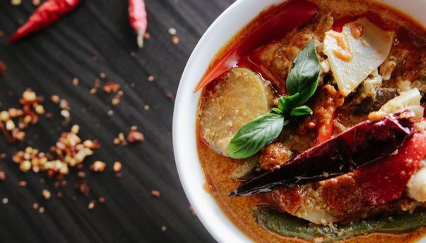 Sakit Perut karena Makan Pedas? Begini Cara Mengatasinya