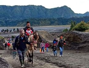 Wisata Gunung Bromo Ditutup Sementara untuk Ritual Wulan Kapitu