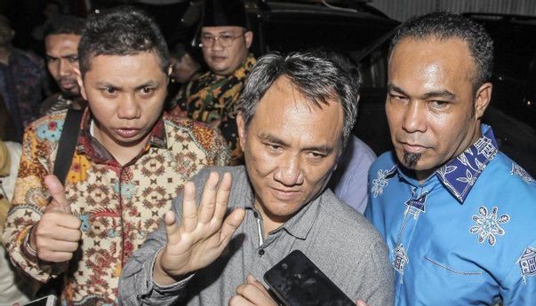 Andi Arief Dilaporkan ke Polisi Setelah Senggol Hasto PDIP di Cuitan Desa Wadas , Berakhir di Bui?
