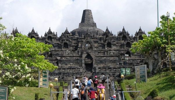 Fadli Zon Tegaskan Tidak Ada Pemasangan Eskalator di Candi Borobudur, Hanya Chairlift