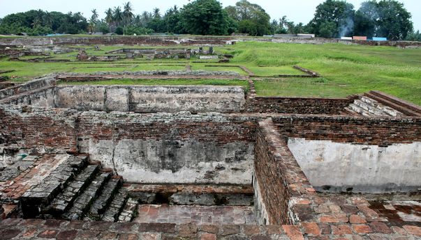 Tapak Tilas Istana Keraton Surosowan Banten