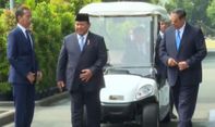 Prabowo, Jokowi, dan SBY Tiba Naik Satu Mobil Buggy Saat Peluncuran Danantara di Istana Jakarta