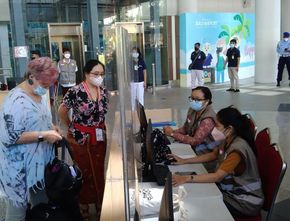 Maskapai Singapore Airlines Mendarat di Bandara Bali Membawa 156 Penumpang