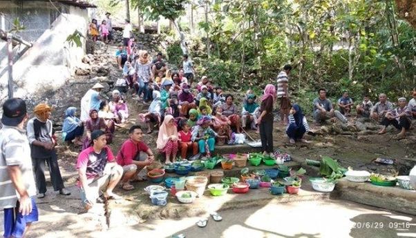 Berita Jogja: Wujud Syukur kepada Tuhan, Warga Dusun Banyubening Gelar Bersik Kali Njebul