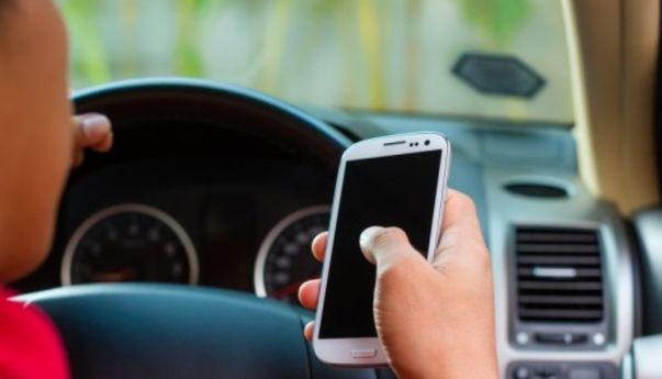 Apa Benar Main Ponsel saat Isi BBM di SPBU Bisa Picu Kebakaran?