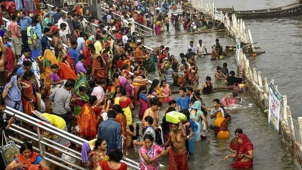 37 Anak-Anak Tewas Tenggelam Saat Festival Keagamaan Jivitputrika di India