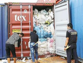 600 Kontainer Sampah Impor Menumpuk di Batam