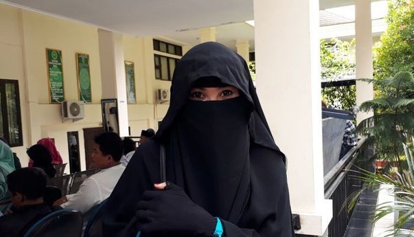 Kerap Muntah Darah Saat Berdakwah, Matan Istri Caesar Indadari Mengaku Dihalangi Jin