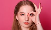 Tak Perlu Skincare, Ketahui 5 Cara Atasi Bawah Mata Hitam dan Bengkak
