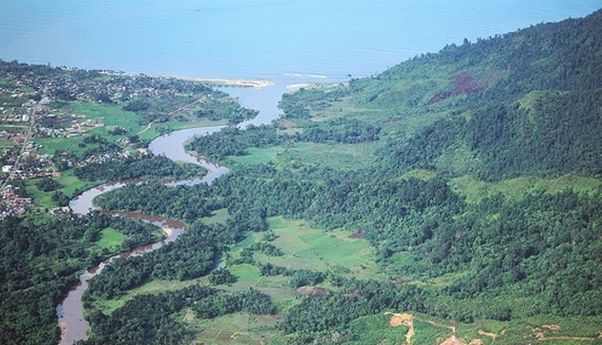 Mengintip Sejarah Sambil Melihat Keindahan Sibolga dari Puncak Bukit Ketapang di Sibolga Ilir