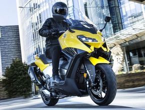 Yamaha TMAX 2022 Bakal Segera Diluncurkan, Desain Bodinya Gagah dan Tangguh