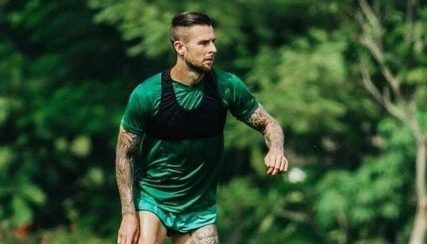 Belum Gabung Latihan Bareng PSS Sleman, Aaron Evans: Masih Menunggu Visa Rampung