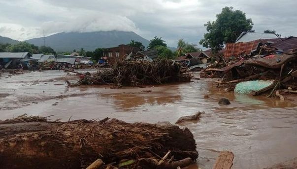 BMKG: Intensitas Siklon Tropis Seroja di NTT Meningkat dalam 24 jam ke Depan