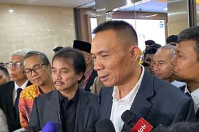 Tidak Tunjukkan Ijazah Asli Jokowi, Rismon Sianipar Sebut Dittipidum Kalah Telak