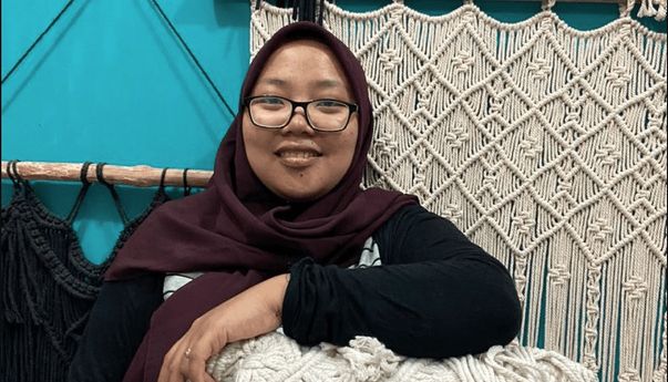 Dari Pemalas dan Hobi Rebahan, Wanita Ini Sukses Bisnis Kerajinan