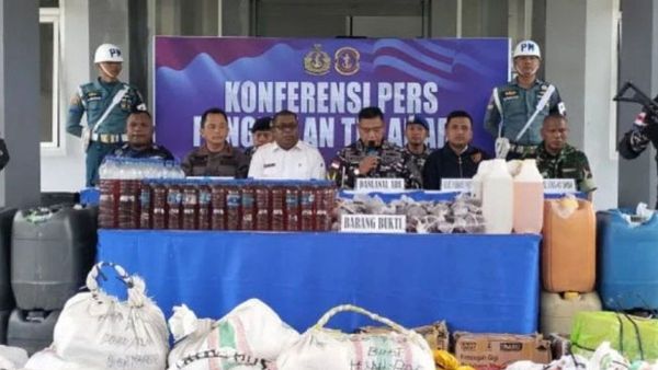 TNI AL Gagalkan Penyelundupan 1 Ton Minuman Keras di Kepulauan Aru