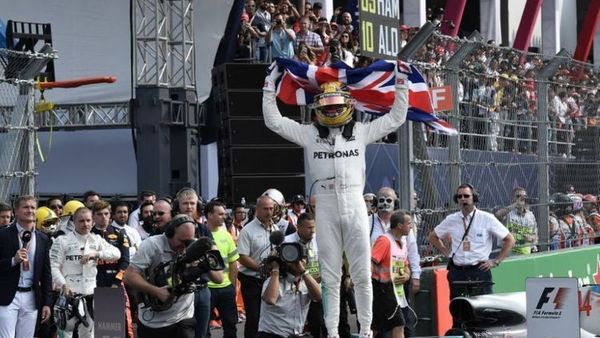 Lewis Hamilton Dianggap Pantas Mendapatkan Gelar ‘Sir’ dari Kerjaan Inggris