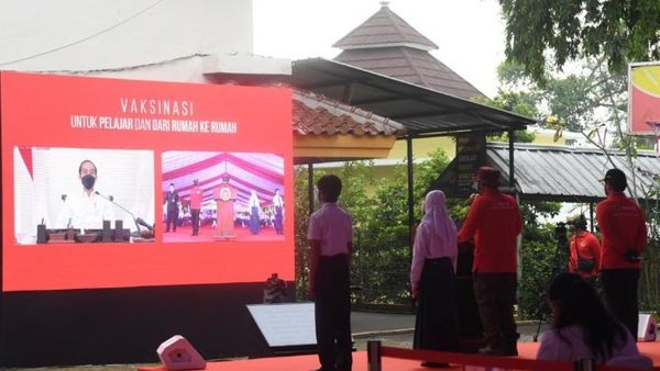 Jokowi Ditanya Siswi SMA: Ada Kemungkinan Belajar Tatap Muka? Kami Rindu Sekolah Pak