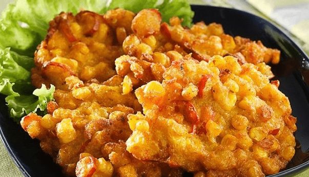 Kerja di Rumah Sambil Makan Bakwan Jagung, Ini Resepnya