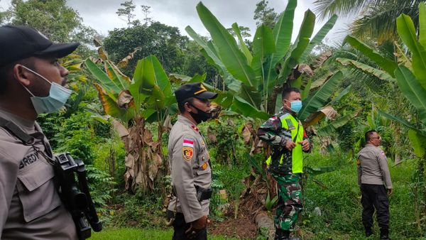Bikin Adem Kolobarasi TNI-Polri Patroli di Kampung Tanas, Perbatasan RI-PNG