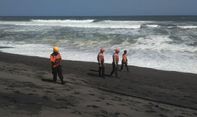 Berita Terbaru di Jogja: Korban Tenggelam Pantai Goa Cemara Belum Ketemu, Tim Paralayang Terkendala Angin