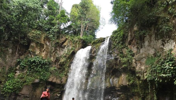 Keindahan Air Terjun Simonang-Monang Desa Padang Pulau di Kabupaten Asahan