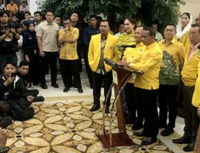 Bahlil Umumkan Susunan Pengurus Golkar, Tidak Ada Nama Jokowi dan Gibran