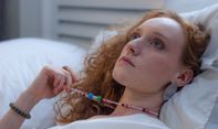 Sering Overthinking sebelum Tidur? Ahli Rekomendasikan 7 Cara Mengatasinya