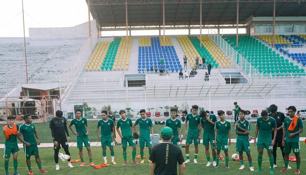 Pulang Kampung, Persebaya Akhirnya Merumput Kembali di Stadion Gelora 10 November