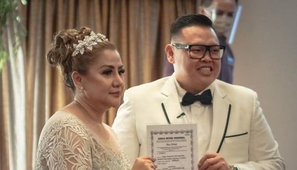 Nikahi Seorang Pendeta, Reza Bukan Ungkap Rasa Syukurnya yang Mendalam