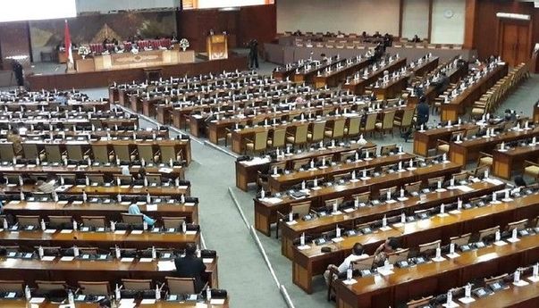 Rapat Paripurna DPR RI Disulap Jadi Medan Kampanye, PDIP Golkar Demokrat Serukan Capres Jagoannya