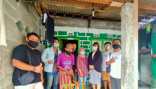 Mbah Narkan, Penjual Soto Berusia 93 Tahun di Jogja dapat Bantuan