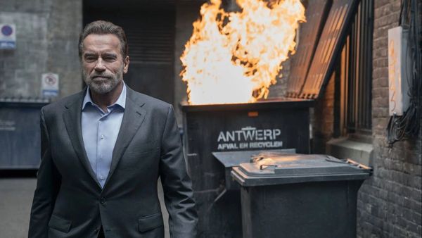 Bruce Willis Putuskan Pensiun, Arnold Schwarzenegger: Dia Fantastis